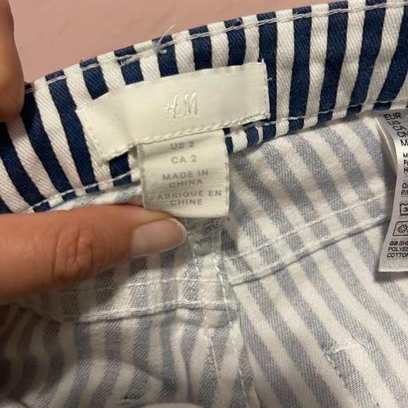 Jean short - Picture 3 of 3